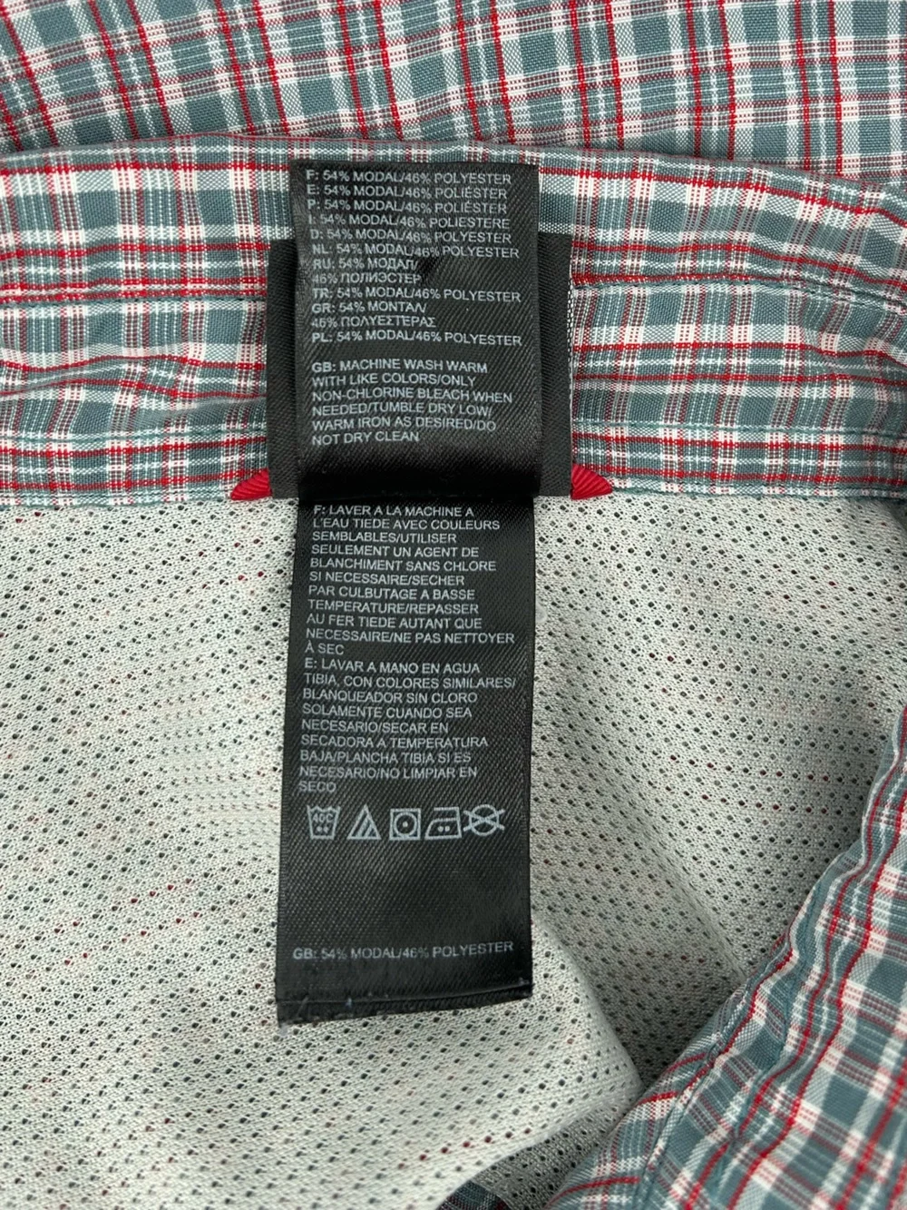 The North Face Short-Sleeve Plaid Button-Up Shirt - Red and Blue